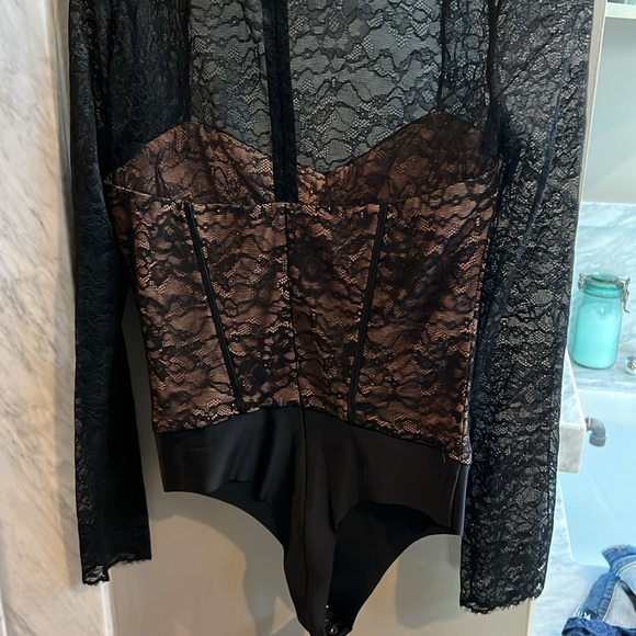 Lace black cami bodysuit - Picture 2 of 4